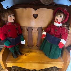 Festive Caroler Dolls in Red and Green Outfits